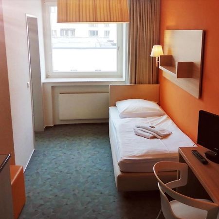 Drk-Tagungshotel-Dunant Munster  Esterno foto